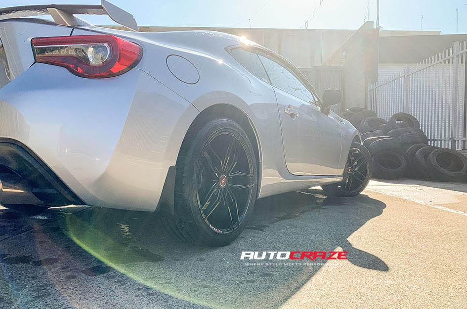 TOYOTA 86 IFG37 BLACK